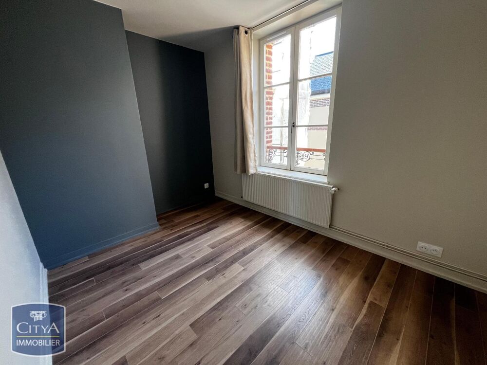 À LOUER : Charmant appartement rénové T3 situé au coeur d....