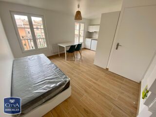  Appartement à louer 1 pièce 23 m² Toulon