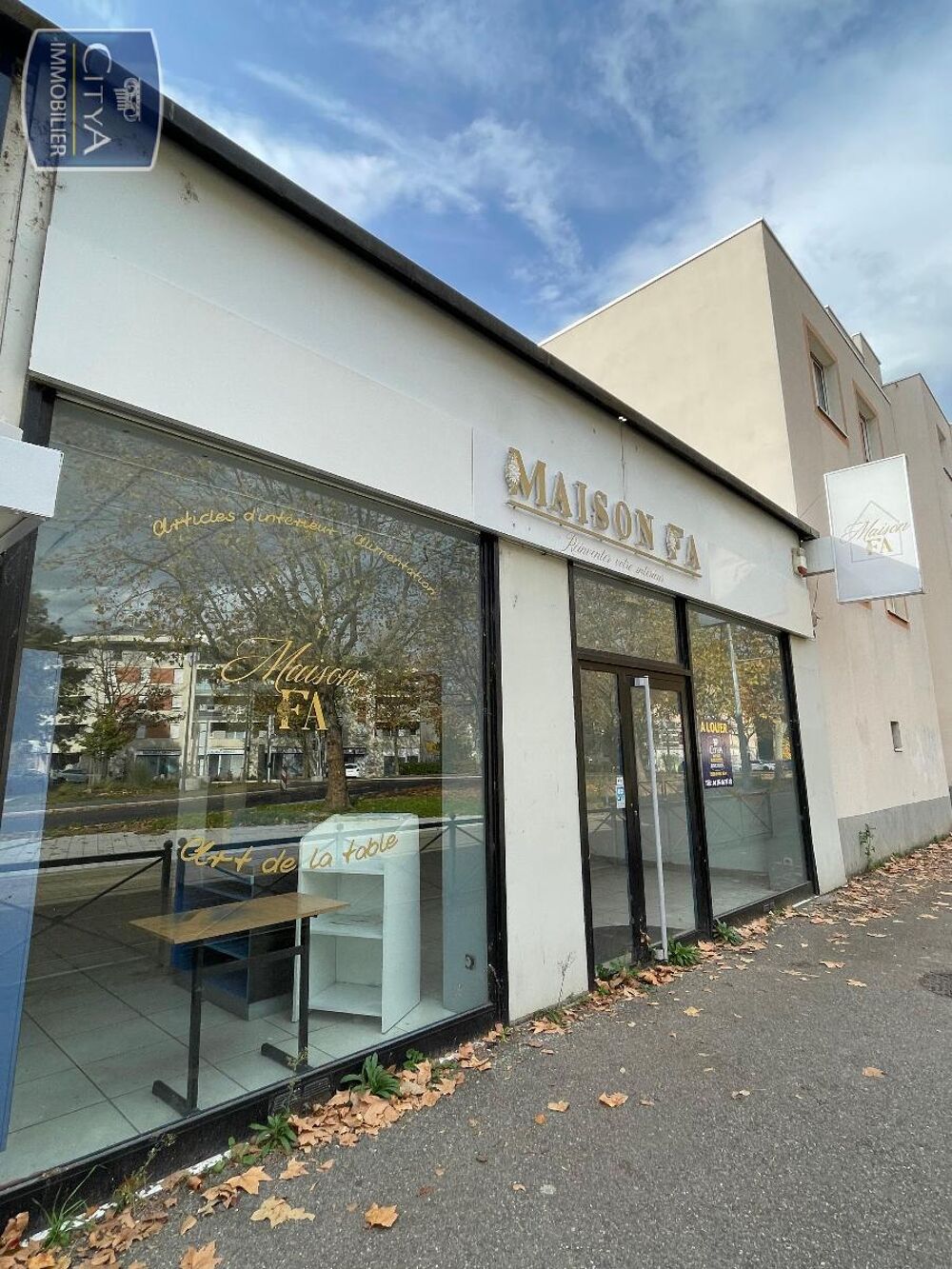  Location / Local Commercial Fontaine (38600)