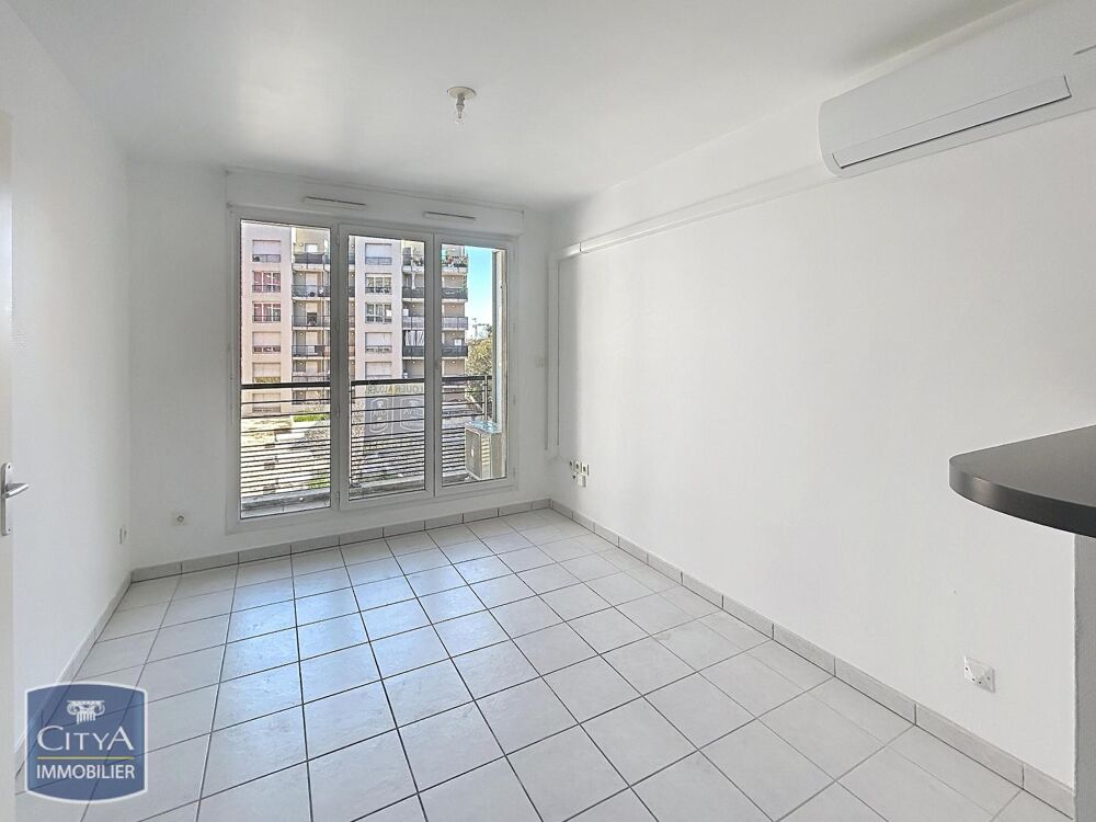 location Appartement - 2 pièce(s) - 33 m² Nîmes (30000)