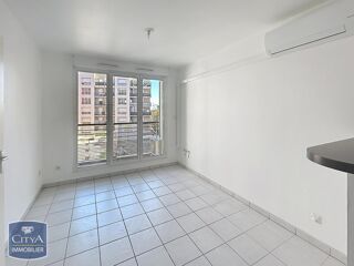  Appartement à louer 2 pièces 33 m²