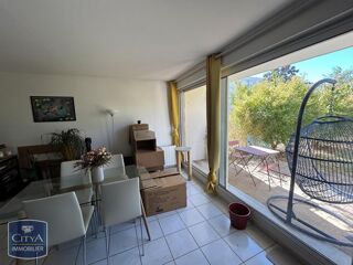  Appartement à louer 3 pièces 74 m²