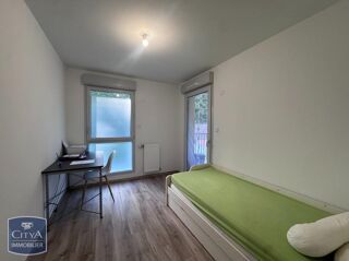  Appartement à louer 3 pièces 64 m²