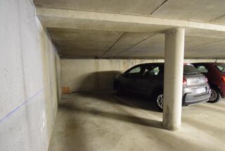  Parking / Garage à louer 