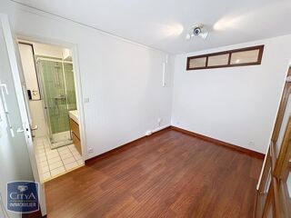 Appartement à louer 2 pièces 61 m²
