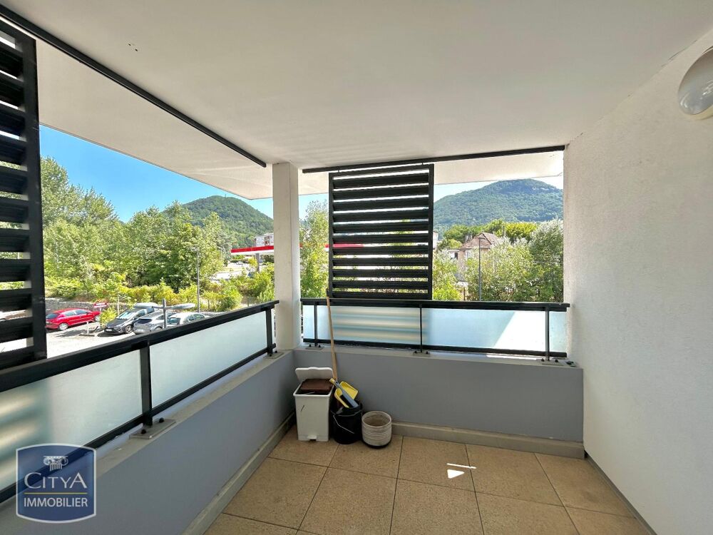 À LOUER : Découvrez cet appartement T4 meublé situé à Vo....