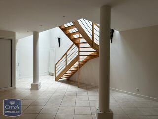  Appartement à louer 4 pièces 121 m²