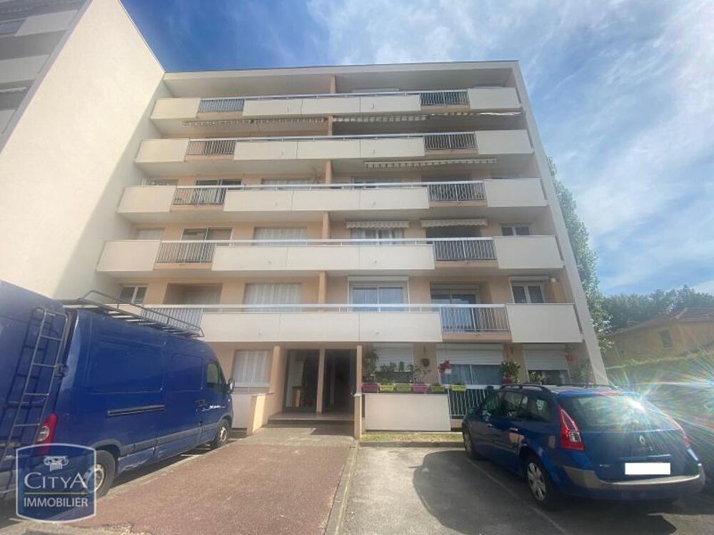 À LOUER : Appartement T2 à Pont de Chéruy, situé dans un....