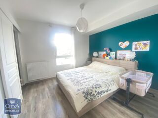  Appartement à louer 4 pièces 86 m²