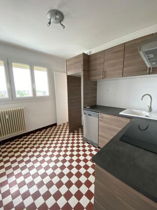  Appartement à louer 3 pièces 60 m²