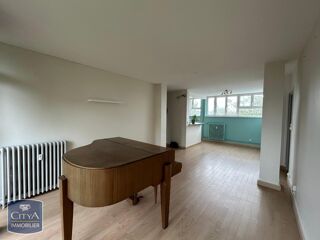  Appartement à louer 4 pièces 89 m² Sedan