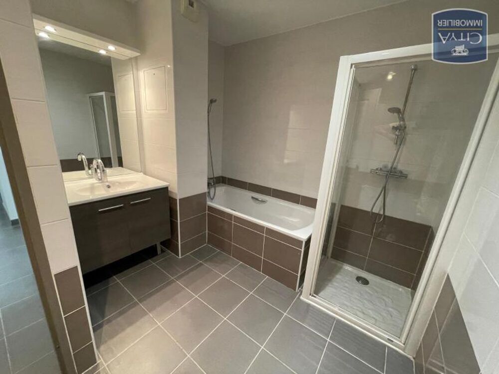 location Appartement - 3 pièce(s) - 73 m² Toulon (83000)