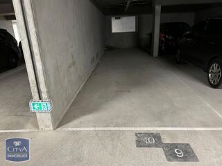  Parking / Garage � louer 