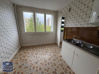  Appartement à louer 4 pièces 65 m²