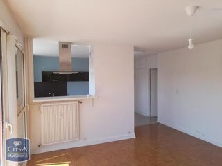  Appartement à louer 3 pièces 65 m²