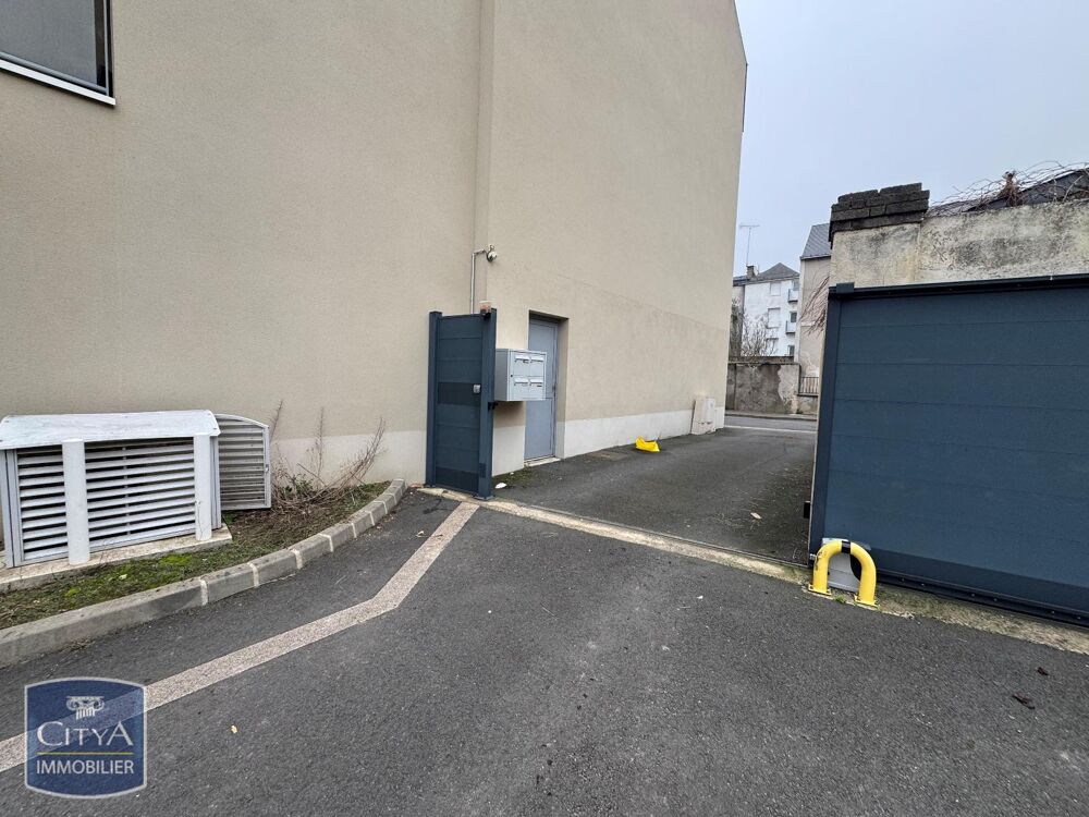 location Parking / Garage Tours (37000)
