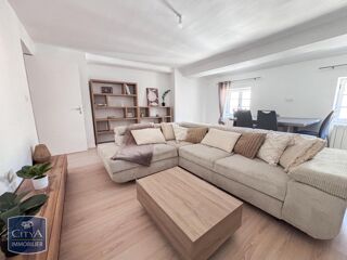  Appartement à louer 3 pièces 84 m²