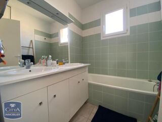  Appartement à louer 3 pièces 65 m²