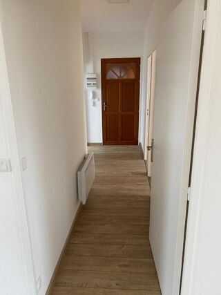  Appartement à louer 3 pièces 65 m²