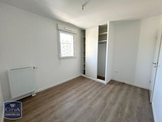  Appartement à louer 4 pièces 85 m²