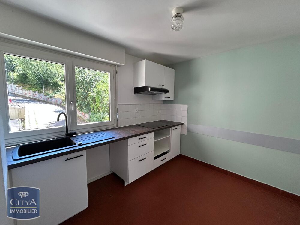 À LOUER : Appartement T5 situé à Tulle, dans le départem....