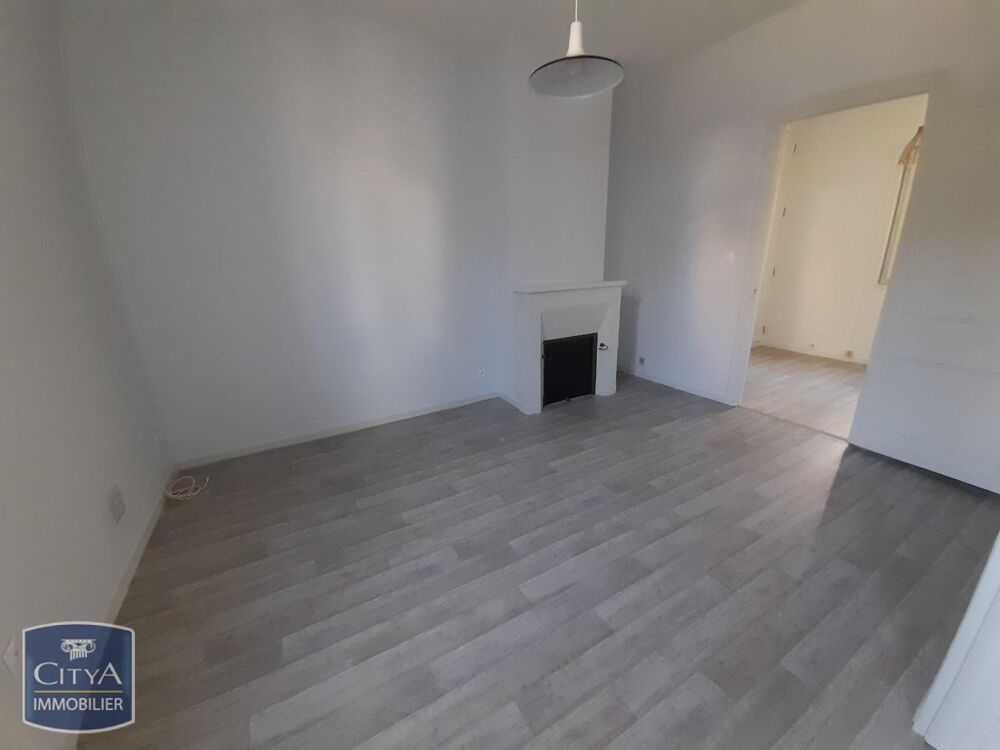 APPARTEMENT 1 PIECE 31 M² - CENTRE-VILLE DE CHÂTELLERAUL....