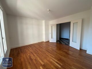  Appartement à louer 3 pièces 76 m²