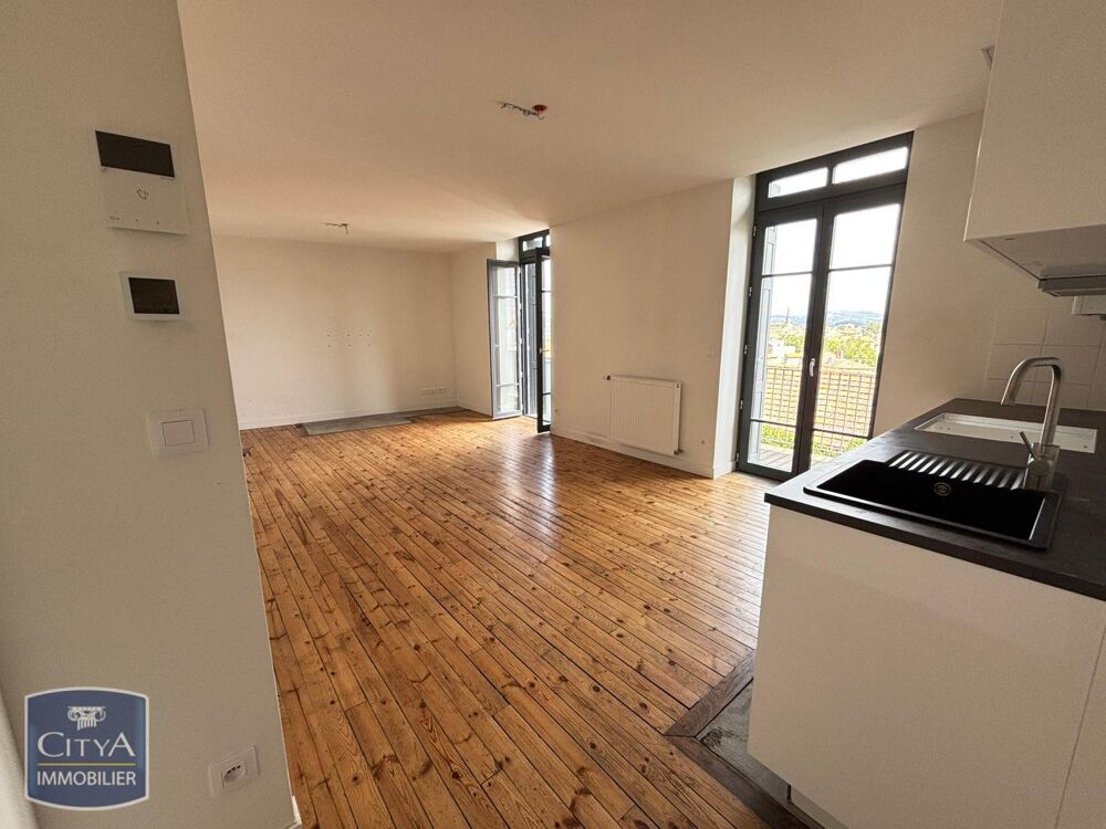 À LOUER : Appartement T3 situé dans la ville de Saint-Ét....