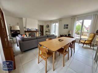  Maison à louer 6 pièces 152 m²