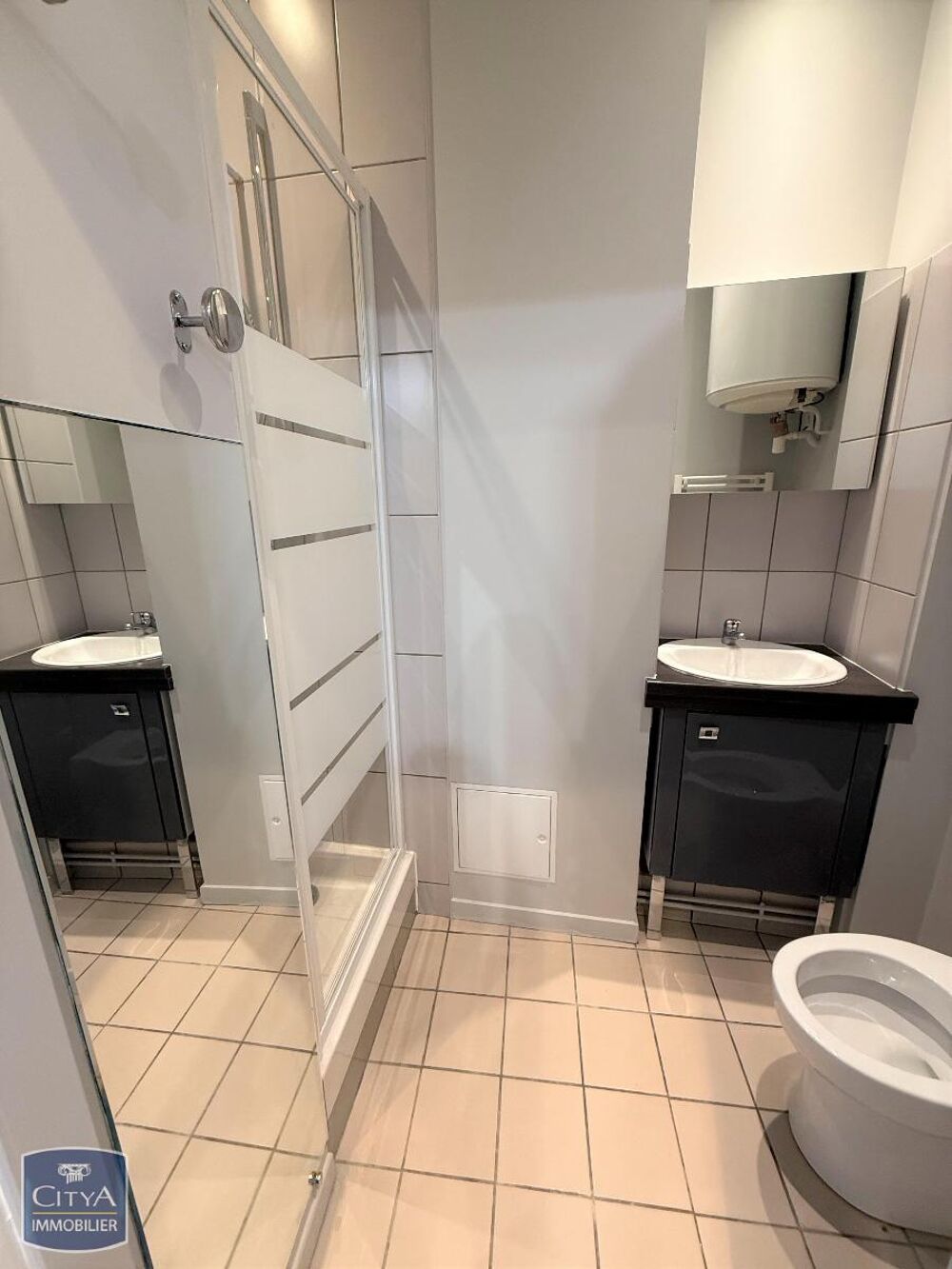 À LOUER : Appartement une pièce entièrement rénové et me....