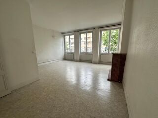  Appartement � louer 2 pi�ces 68 m� Saint etienne