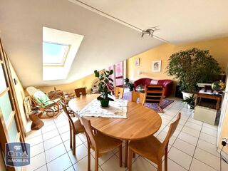  Appartement à louer 4 pièces 85 m²