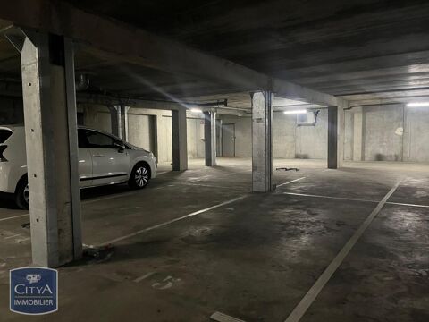  Parking / Garage � louer 