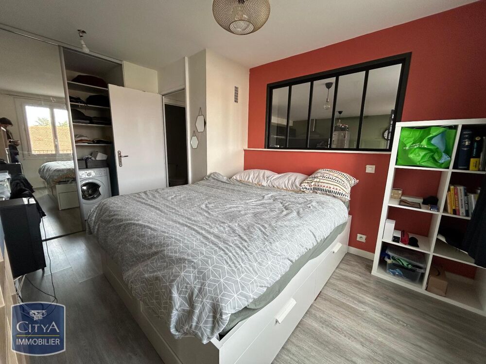 À LOUER : Appartement T2 à Saint-Étienne, situé dans un ....
