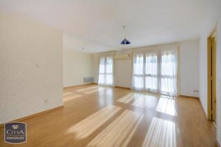  Appartement à louer 4 pièces 107 m²
