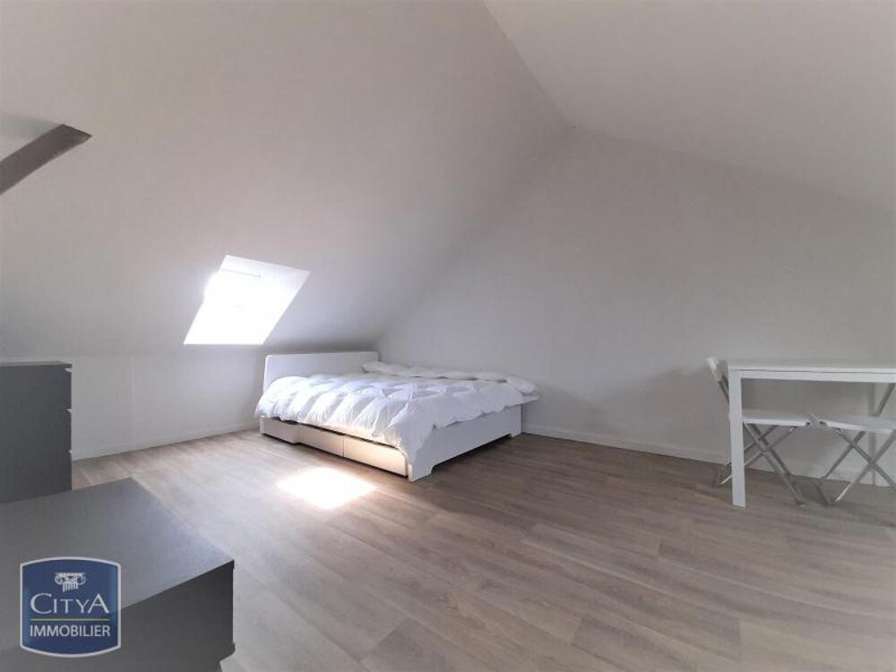 ARPAJON CENTRE VILLE - STUDIO MEUBLE En location : venez....