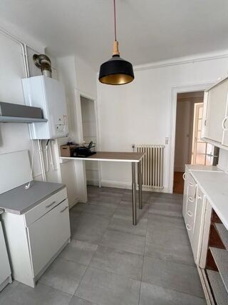  Appartement à louer 2 pièces 55 m²