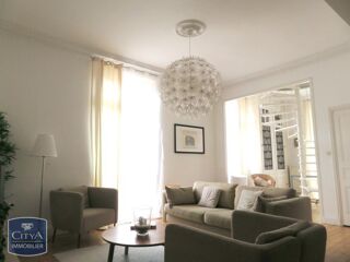  Appartement à louer 5 pièces 144 m²