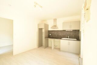  Appartement à louer 2 pièces 33 m²
