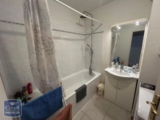  Appartement à louer 4 pièces 87 m²