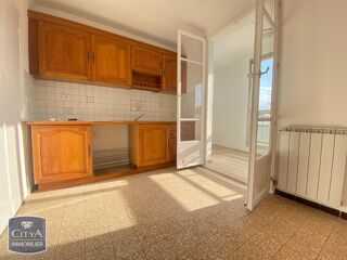  Appartement à louer 4 pièces 67 m² Nîmes