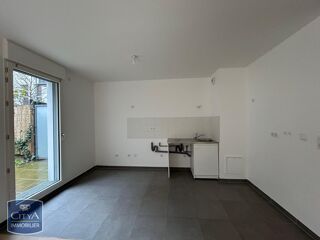  Appartement à louer 4 pièces 88 m²
