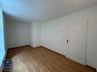  Appartement à louer 2 pièces 33 m²