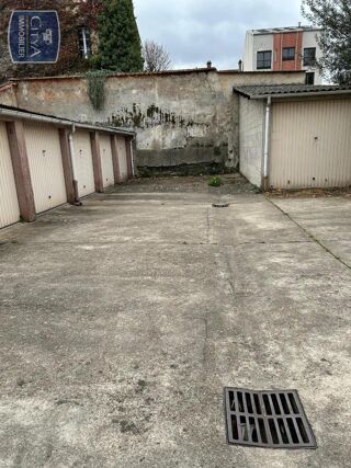  Parking / Garage � louer 