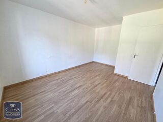  Appartement à louer 3 pièces 48 m²