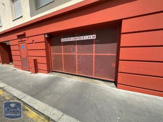  Parking / Garage à louer 