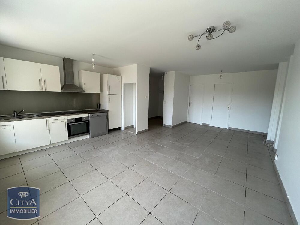 location Appartement - 4 pièce(s) - 83 m² Bron (69500)