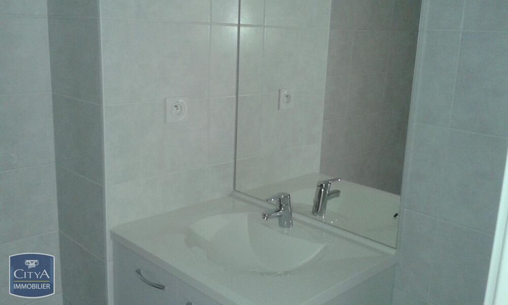 location Appartement - 2 pièce(s) - 45 m² Lorient (56100)