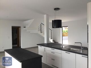  Villa à louer 5 pièces 115 m²