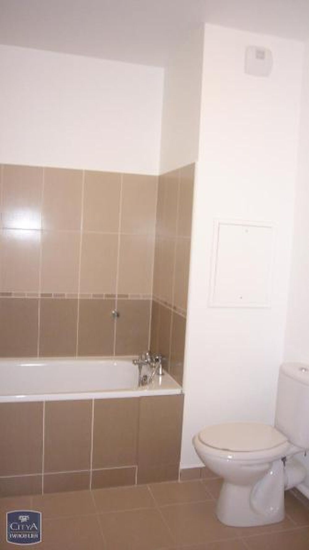 location Appartement - 2 pièce(s) - 46 m² Saint-Pierre-du-Perray (91280)